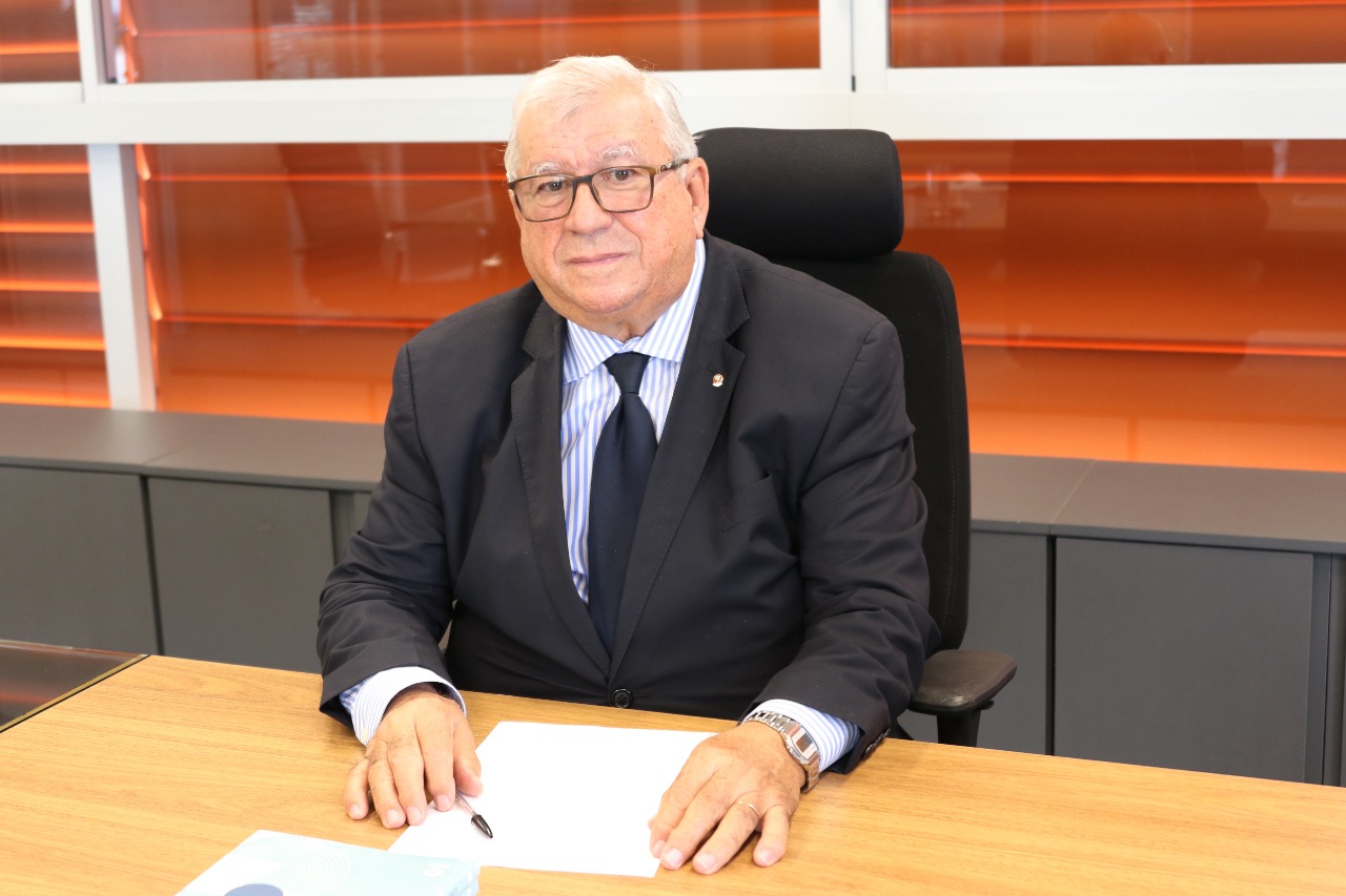 Alcides Martins.jpeg